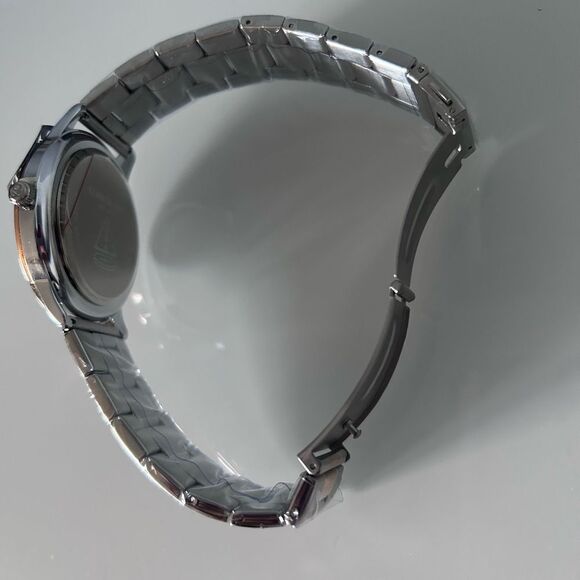 New Genuine Diamond Two-Tone Bracelet Watch Kenneth Cole Silver and Rose Gold - Picture 4 of 6